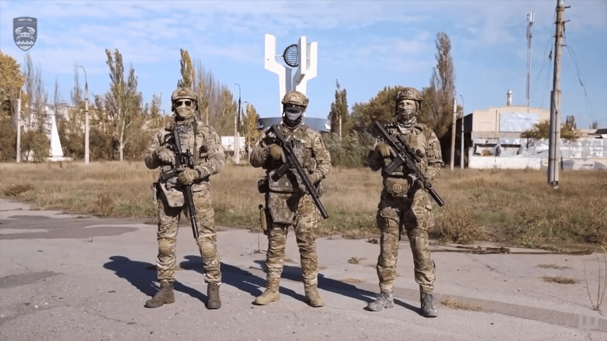 Бійці 34-ї окремої бригади берегової оборони у мікрорайоні Корабел